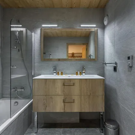 Apartamento Spacieux A Avec Parking Et Animaux Admis - Fr-1-563-48 Courchevel